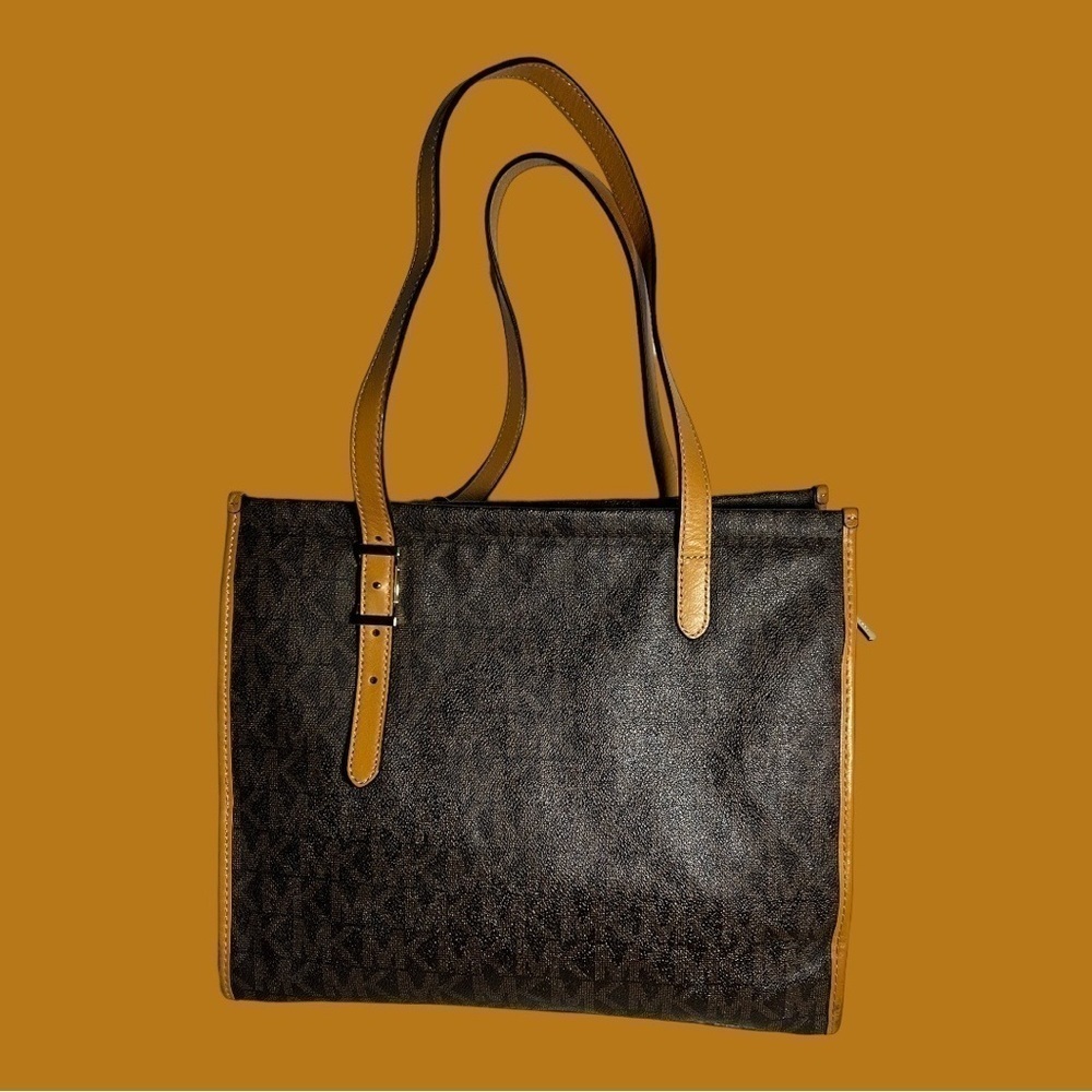 Michael Kors Darien Brown Monogram Medium Logo Tote - Picture 3 of 10
